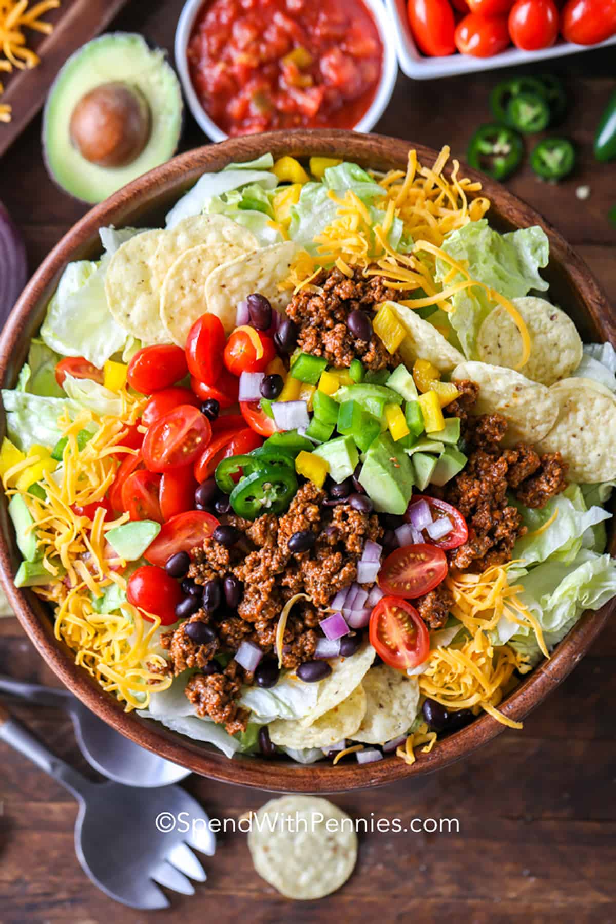 Easy Taco Salad: Quick Custom Meals with Ground Beef & Toppings